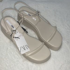 Scrappy sandals off white